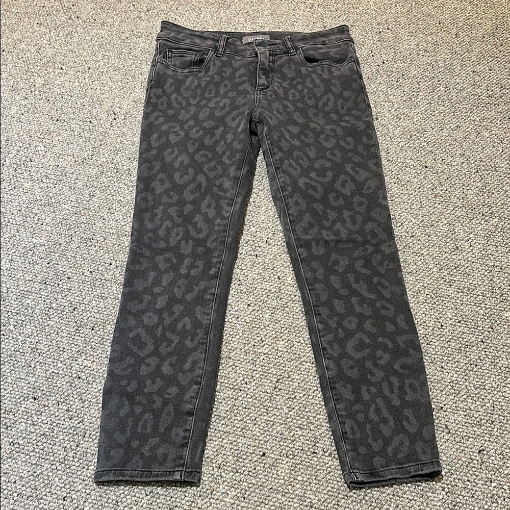 DL1961 Leopard Print Gray Jeans